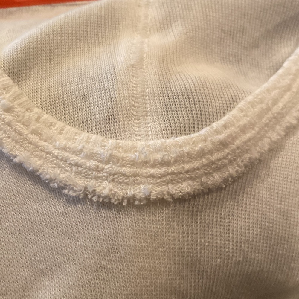 White tee - Picture 5 of 5